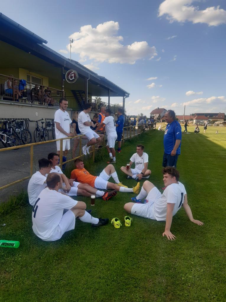 Fotbal - ženatí proti svobodným