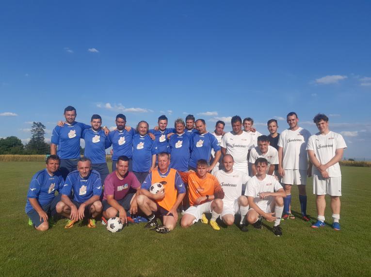Fotbal - ženatí proti svobodným
